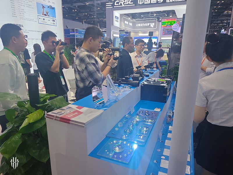 軍博會激埃特現場參觀客戶