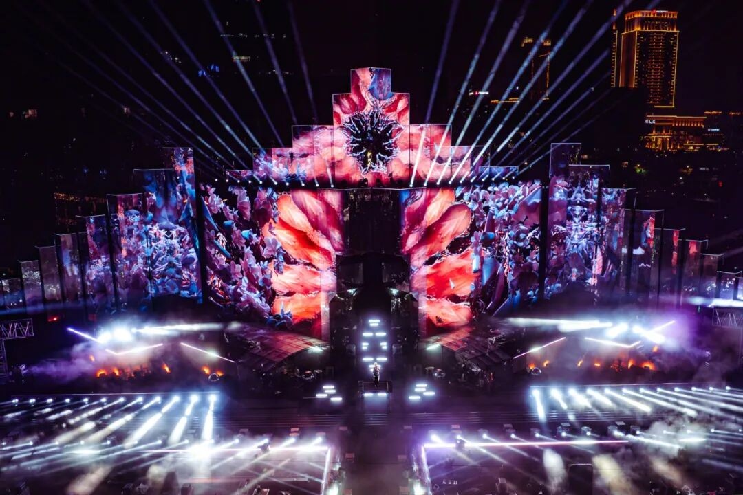 現階段舞臺激光的光學鏡片應用分析